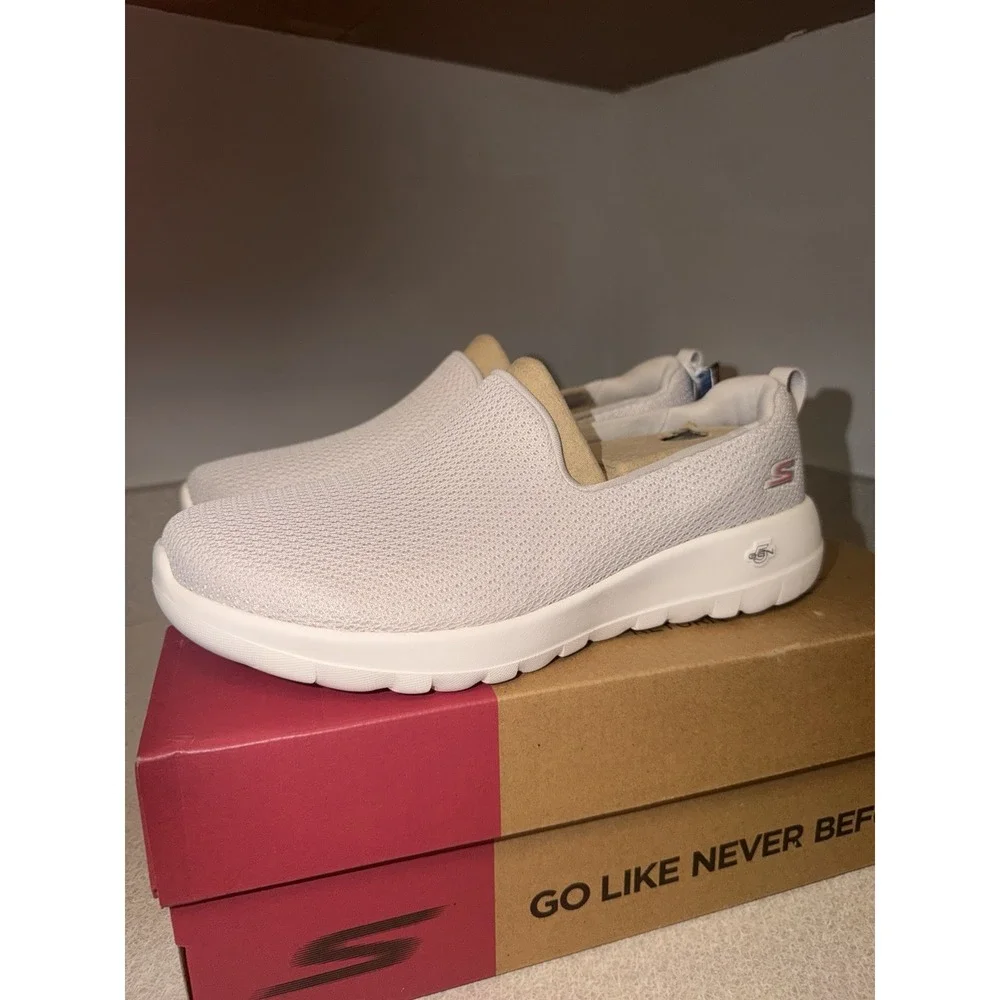SKECHERS Go Walk Joy Aurora Natural Women's Slip On Sneakers Size 7 Wide Fit NWB